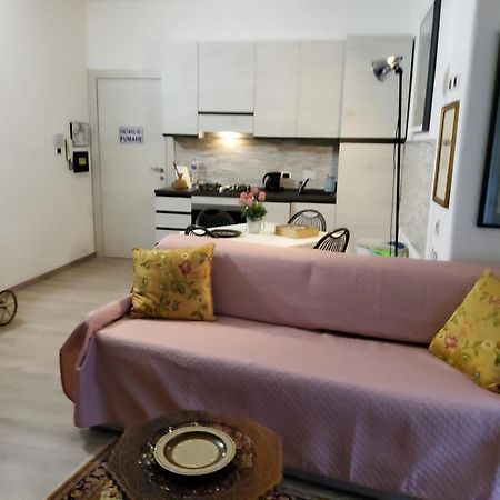 Annadia Sweet Home ลิโด ดิ ออสเตีย ภายนอก รูปภาพ